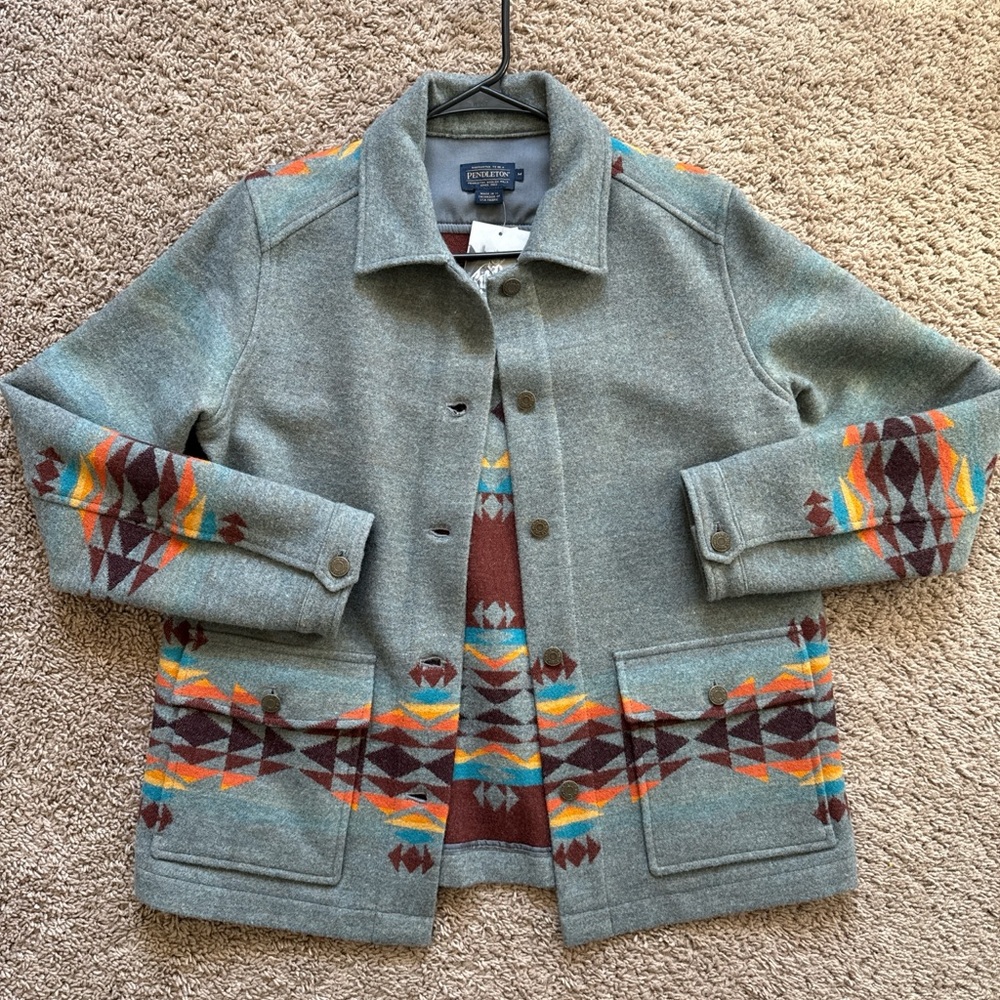 Pendleton Women’s Light Gray Wool Camp Jacket with Multicolor Aztec Accents